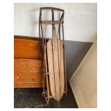 Belknap Deluxe Wooden & Metal Sled