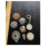 Brooches Pendants & Pretties