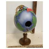 Globe Birdhouse Plaster ?