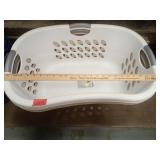 White & Tan Laundry Baskets 2