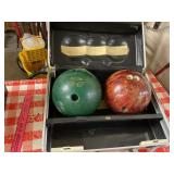 Bowling Balls 2 In Case Brunsuick & Roto Star