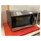 Hamilton Beach Microwave Model EM925AJW P1