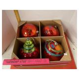 Jumbo Ornaments In Box  4