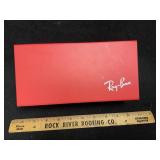 Ray-Ban Box Magnetic Close