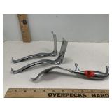 3 Surgical Retractors