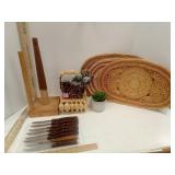 Steak Knives 8, Paper Towel Holder, Holiday