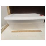 Sterilite Lidded Tote