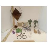 Rustic Metal Holiday Wall Pocket, Grapevine M