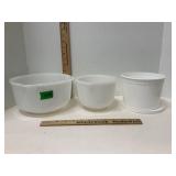 Sunbeam Glasbake Mixing Bowls Milks Glass &