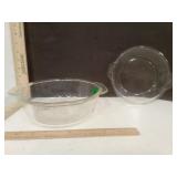 FireKing 2 qt Casserole Dish & Pyrex 7' Pie Plate