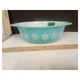Pyrex Turquoise Blue  Oval 1 1/2 qt Casserole