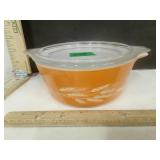 Pyrex Autmn Harvest Round Casserole Dish w B