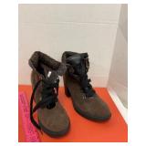 Boots Size 8.5