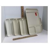 Vtg Tupperware Trays 4 Divided Picnic Camping Tray