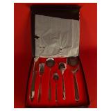 28 - Piece Flatware Set