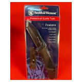 NIB Smith & Wesson Folding Pocket Knife