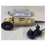 4 1/2in DEWALT ELECTRIC ANGLE GRINDER - works