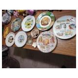 12pc collectible cave plates & souvenirs