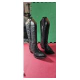 Girl's black boots  size 51/2
