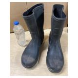 RUBBER MUDï¿½RAINï¿½SNOW WORK BOOTS size 9