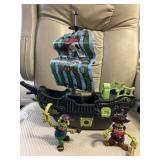 KEENWAY Ghost Pirate Ship & Motley Crew of 2