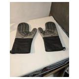 New barbecue gloves very nice