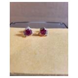 14 kt gold heart shaped pierced earrings 2.2g tw