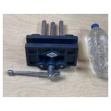 6ï¿½ GREAT NECK WOODWORKING BENCH VISE