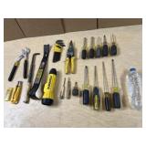 32pc YELLOW TOOL ASSORTMENT