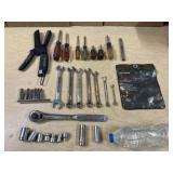 32pc ASSORTED CRAFTSMAN ï¿½onlyï¿½ TOOLS