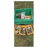 Green tote hardware