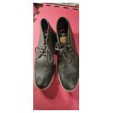 Levis boot or shoe sze 8
