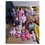Large lot of dolls see all pictures