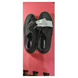 OLD NAVT SHOE SZE 8 NEVER BEEN USED