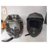 2 size L motorcycle helmets used
