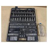 105pc SOCKET & RACHET TOOLS w/Hard Case