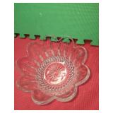 Vtg crystal  dish bowl 8'ï¿½ 8'