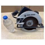 7 1/4ï¿½ BLACK & DECKER Circular Saw - WORKS