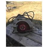 2hp black & decker circular saw works