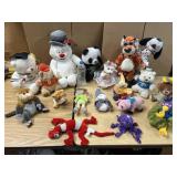18pc PLUSH TOY ASSORTMENT - like new to new