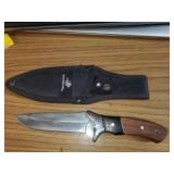 Winchester 5' straight blade with sheath