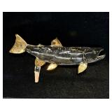 7 1/2ï¿½ glass salmon with gold accents