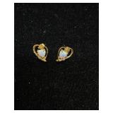 10k Gold opal heart earrings 1.75g