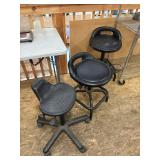 Set a 3 black stools one rolling