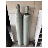 Lot of two carbon dioxide tanks