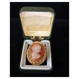 Usner Cameo brooch with box