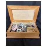 Jewelry box with jewelry