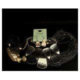 Lot of 2 necklaces silver tone.