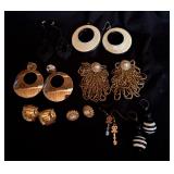 Large Lot of fabulous fashion vintage earrings