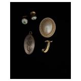 Lot with locket cufflinks and a brooch
